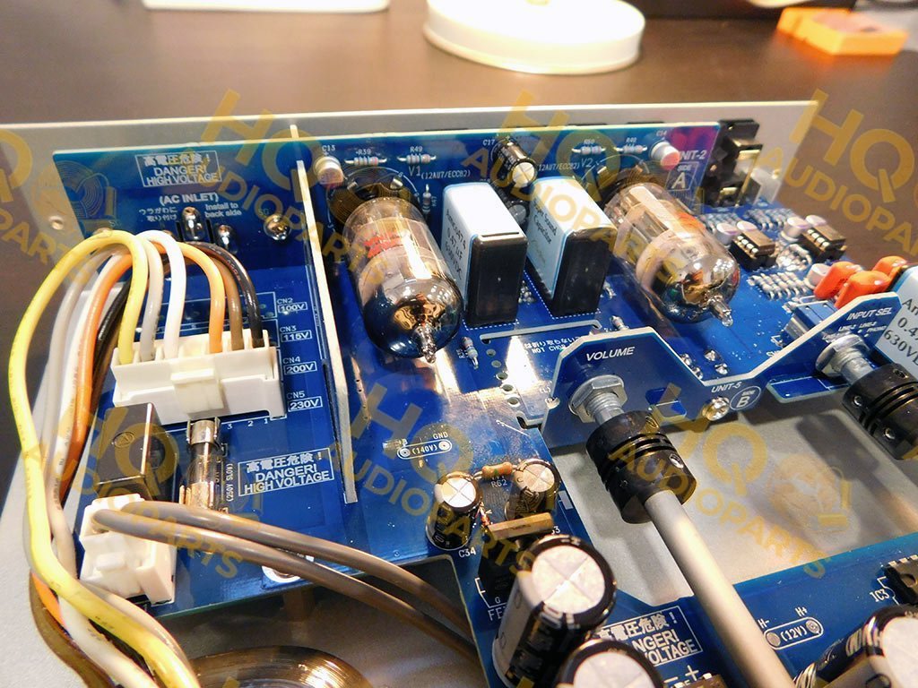 ELEKIT TU-8500 csöves előerősítő barkács készlet - csövek nélkül, szereléssel