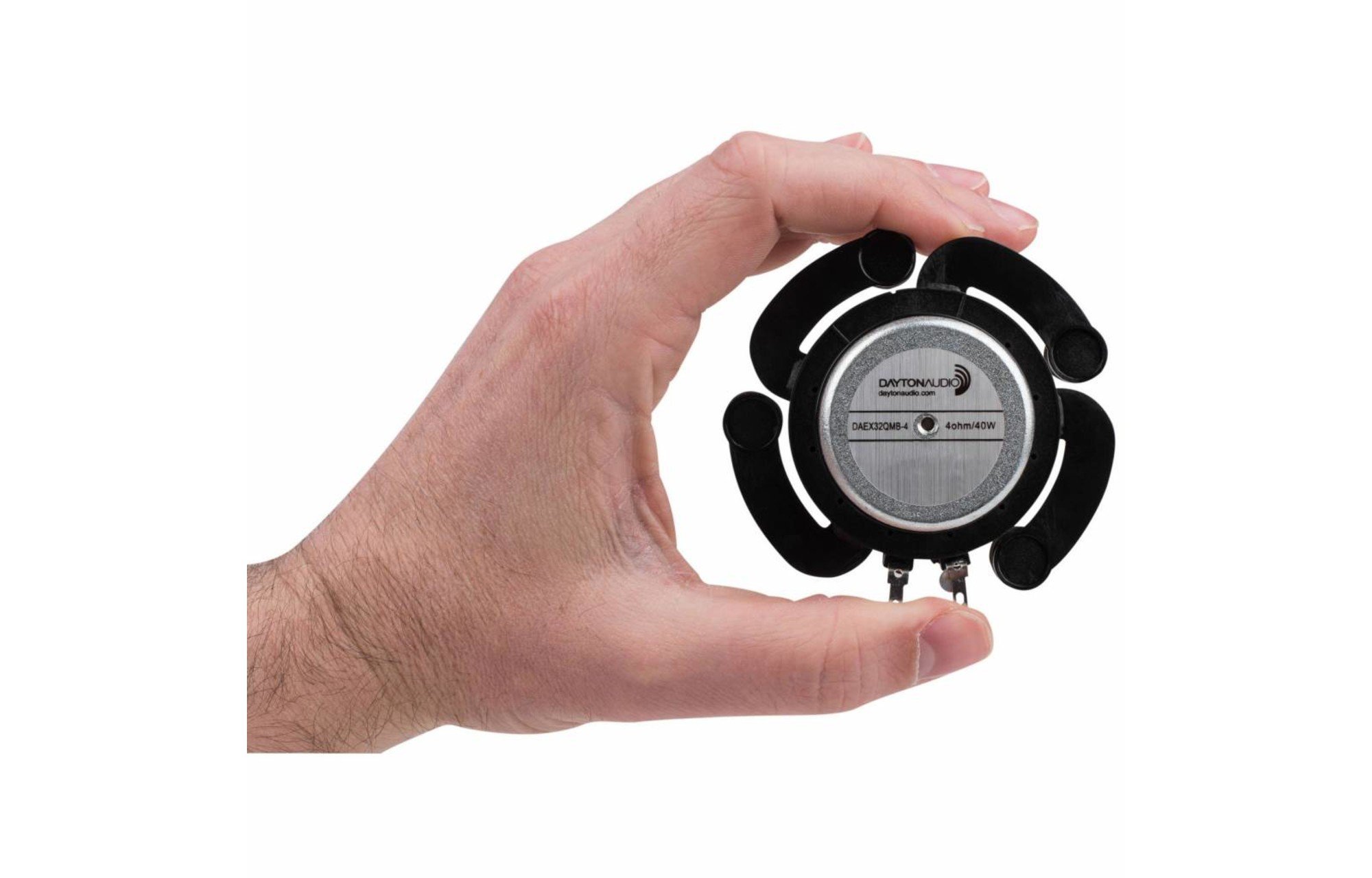 Dayton Audio DAEX32QMB-4 rezonátor