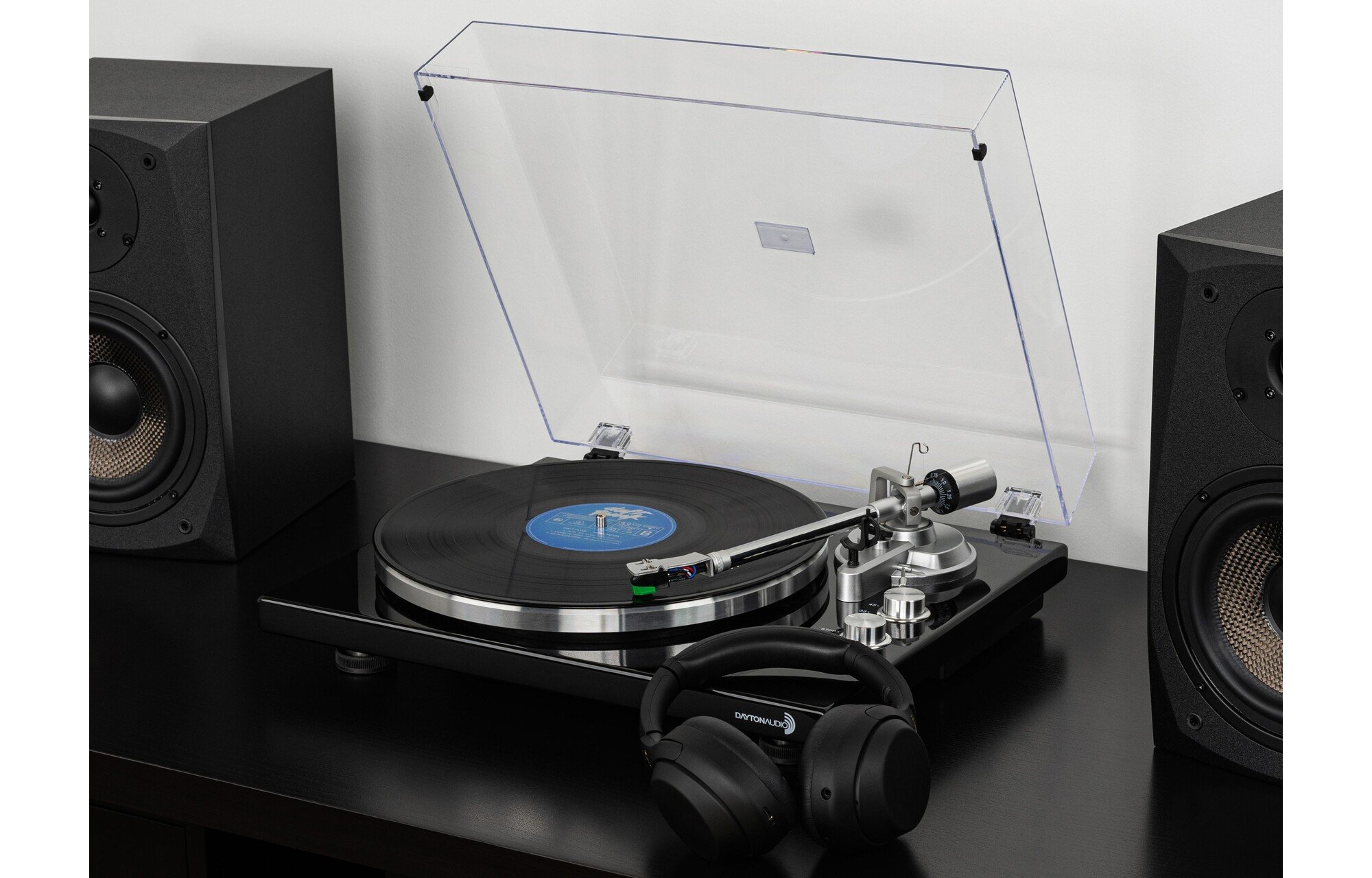 Dayton Audio TT-1BTB szíjhajtású lemezjátszó