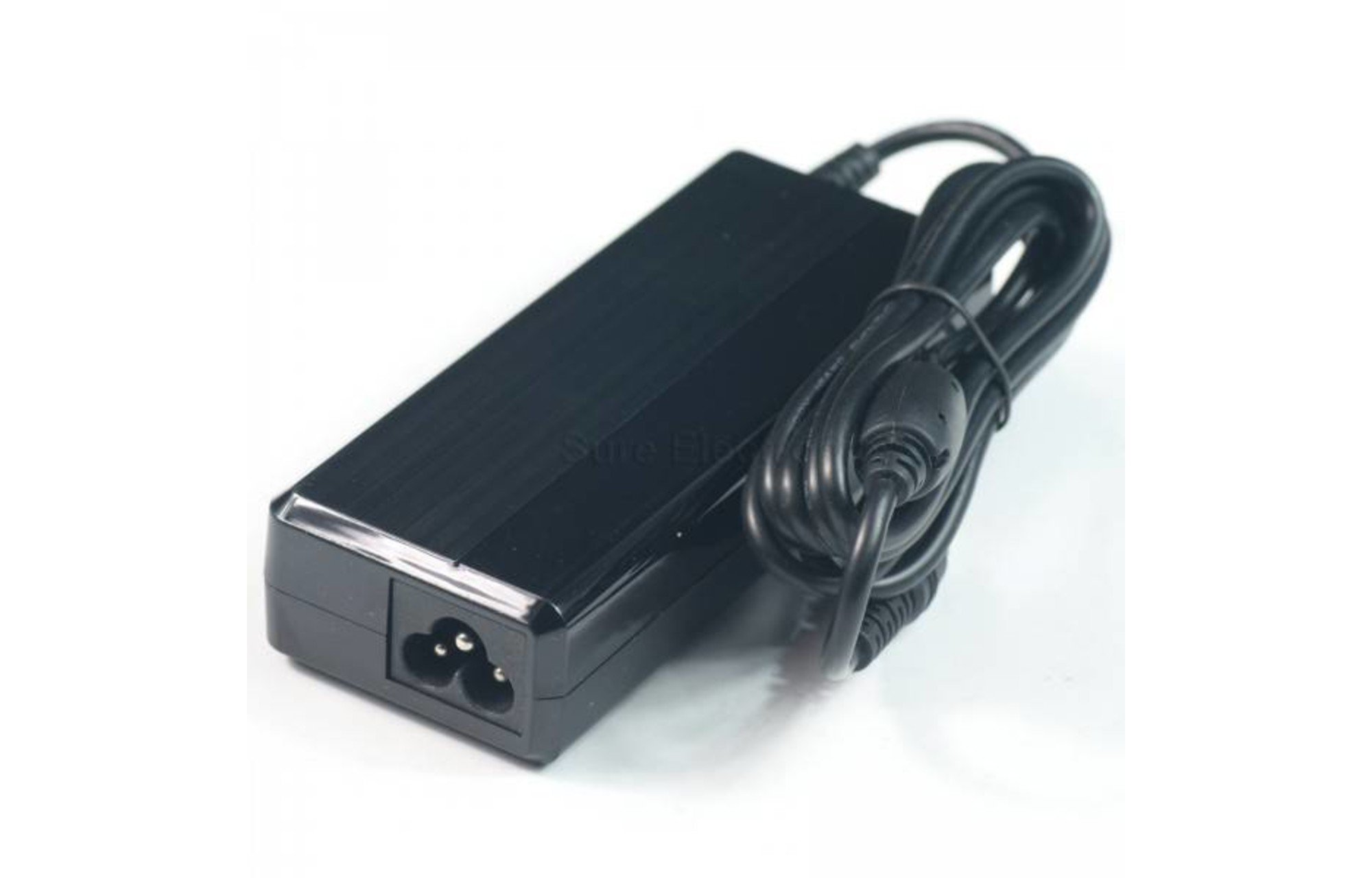 Huntkey 19 V 4,74 A 90 W AC/DC tápegység