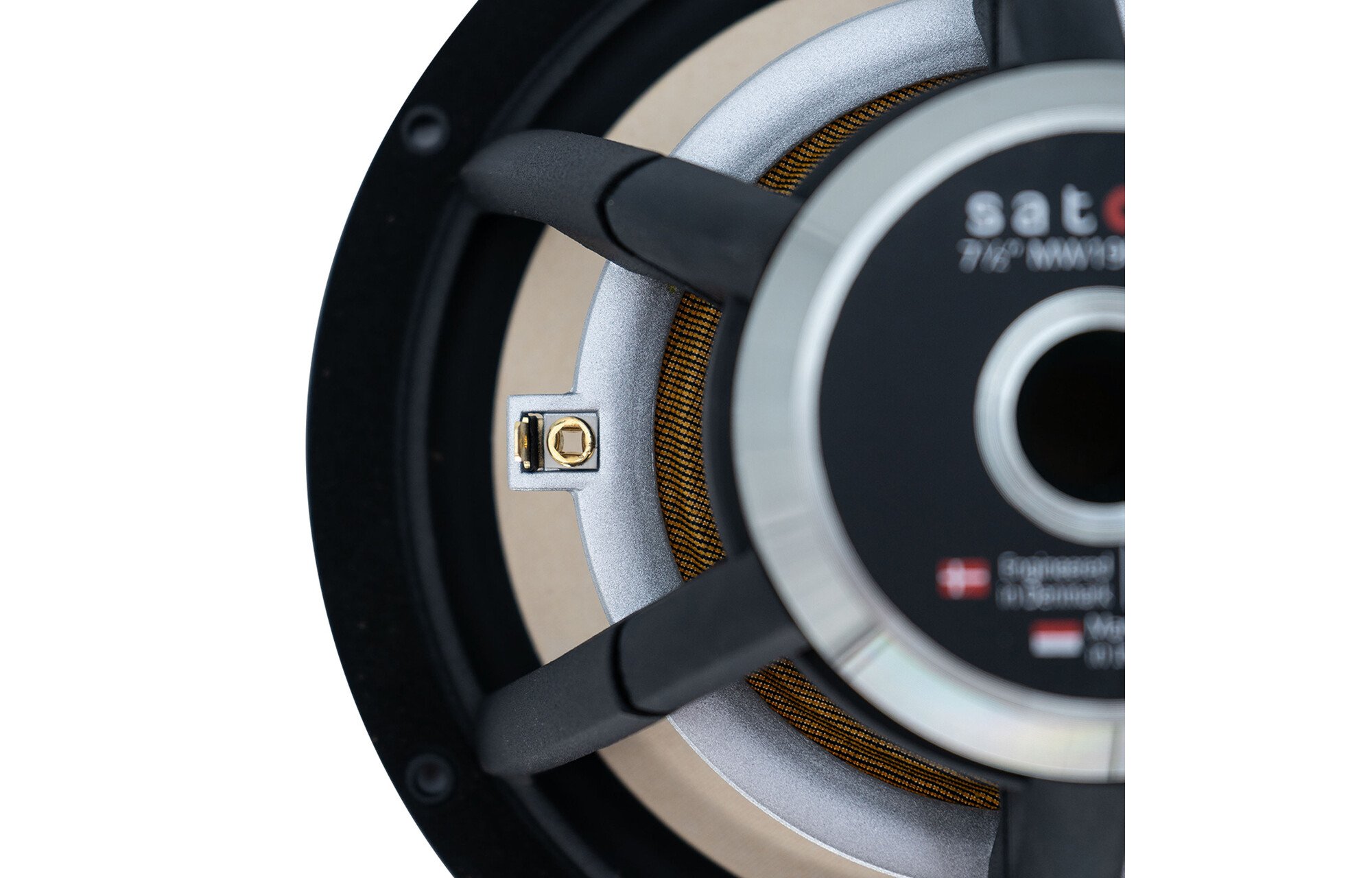 SB Acoustics Satori MW19PNW-8 7.5" fehér Egyiptomi nádrost kónusz mélysugárzó